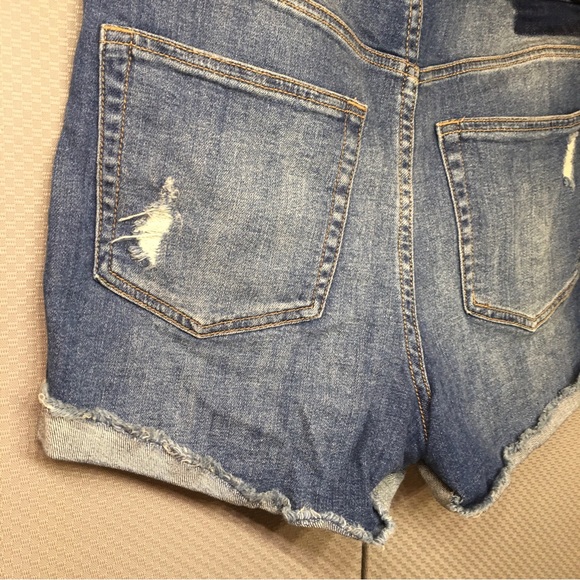 Sneak Peek high rise cuffed distressed women’s jean shorts size large stretch - Picture 7 of 10
